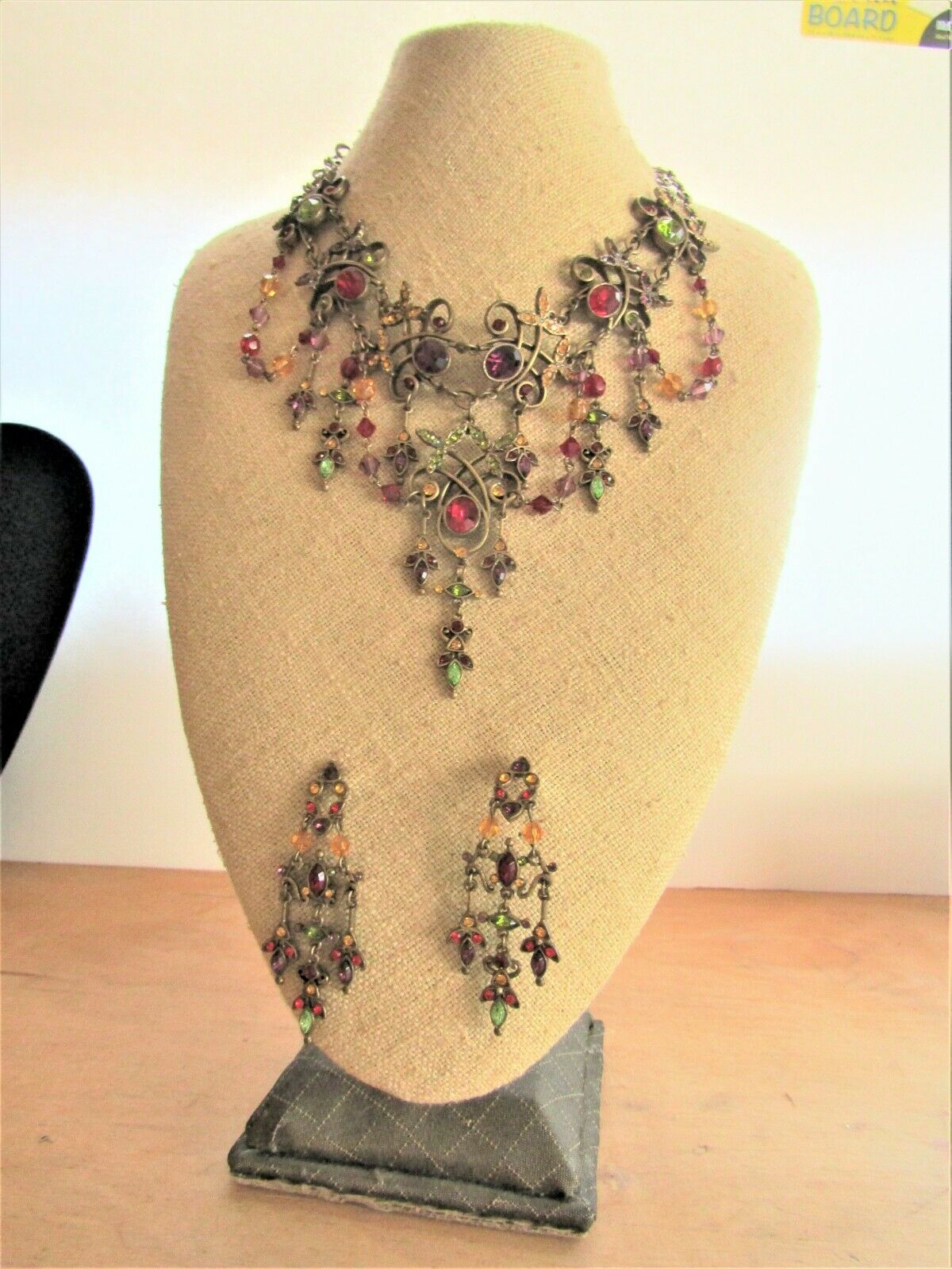 Sweet Romance Art Deco Style Necklace And Earrings Set